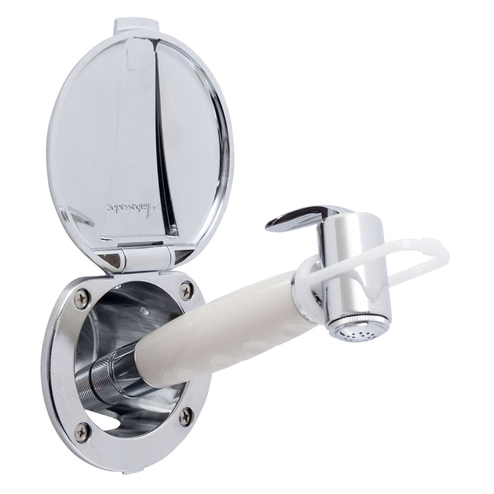 Ducha empotrada Ambassador Marine 136-0012-CW-R con taza y tapa cromadas, rociador Hammer-Head blanco cálido y manguera de goma blanca de 1,8 m
