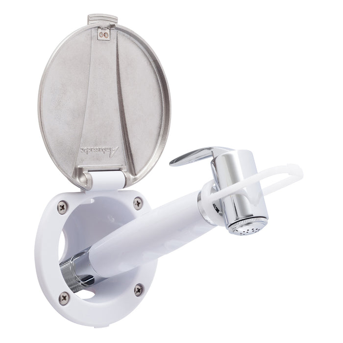 Ducha empotrada Ambassador Marine 136-0043-AW-R - Taza blanca ártica con tapa de acero inoxidable, rociador Hammer-Head blanca ártica, manguera de acero inoxidable de 1,8 m