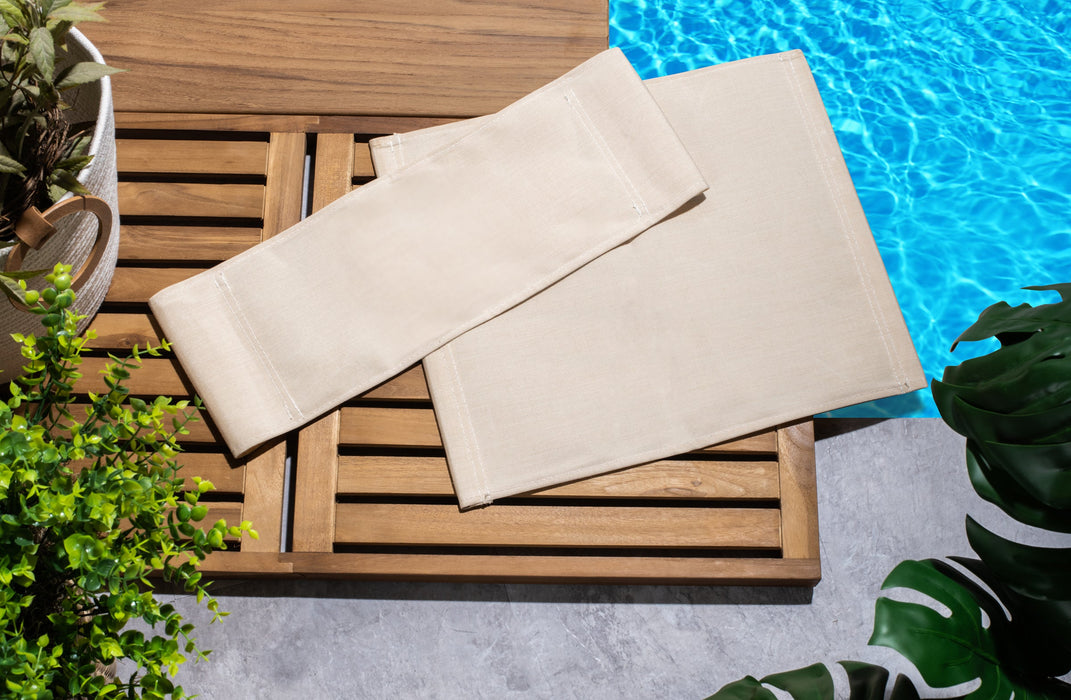 Whitecap 60048 Silla tipo capitán con fundas de asiento naturales - Teca