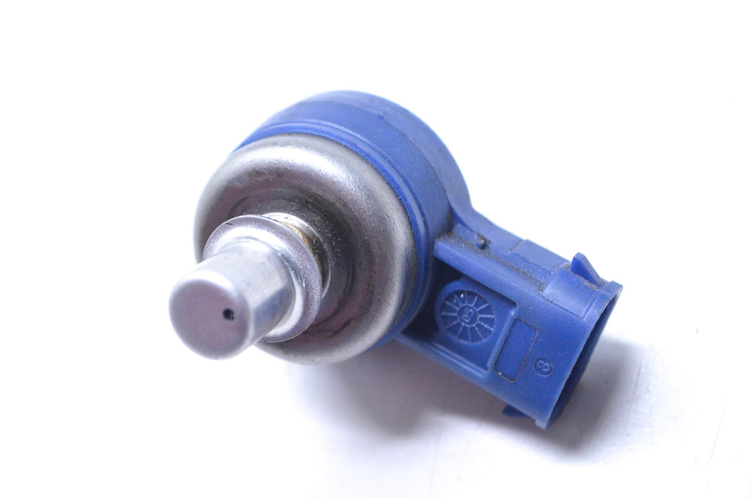 Quicksilver 8M6001743 Air Injector Assembly for Select Mercury and Mariner 2-Stroke 135-300hp Outboards
