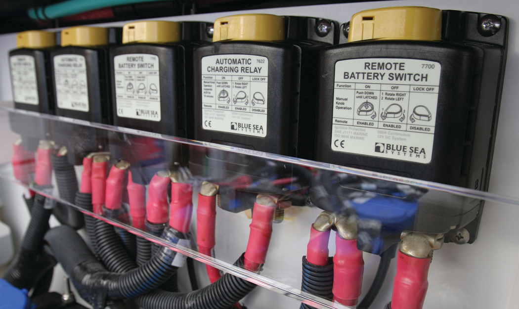 Blue Sea Systems 7702 ML-RBS Remote Battery Switch with Manual Control - 24V DC 500A