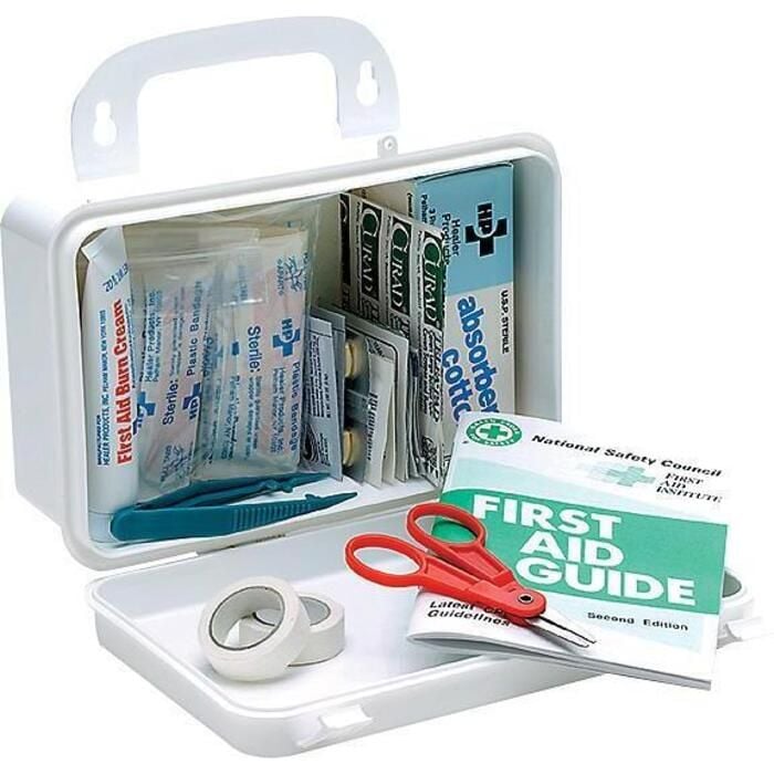 Seachoice 42041 Deluxe First Aid Kit