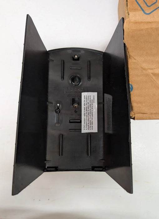 Perko 0120BMD12V | – – MAST HEAD DECK LIGHT