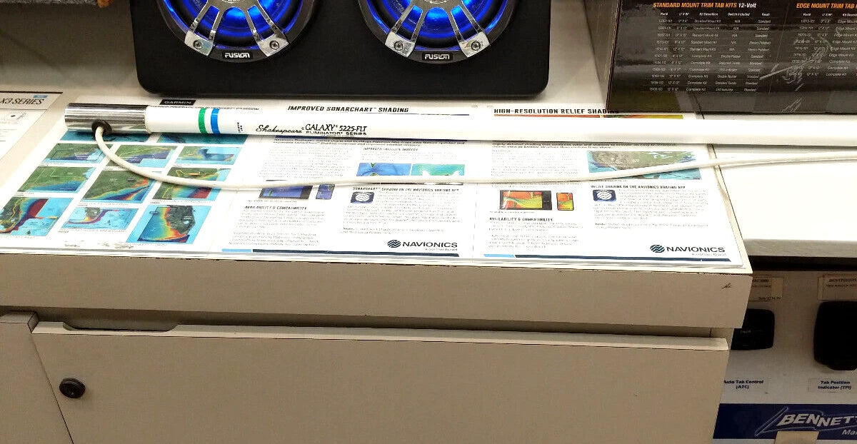 Shakespeare 5225-Flt VHF Antenna 8'